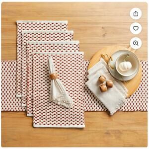 Better Homes and Gardens Table set